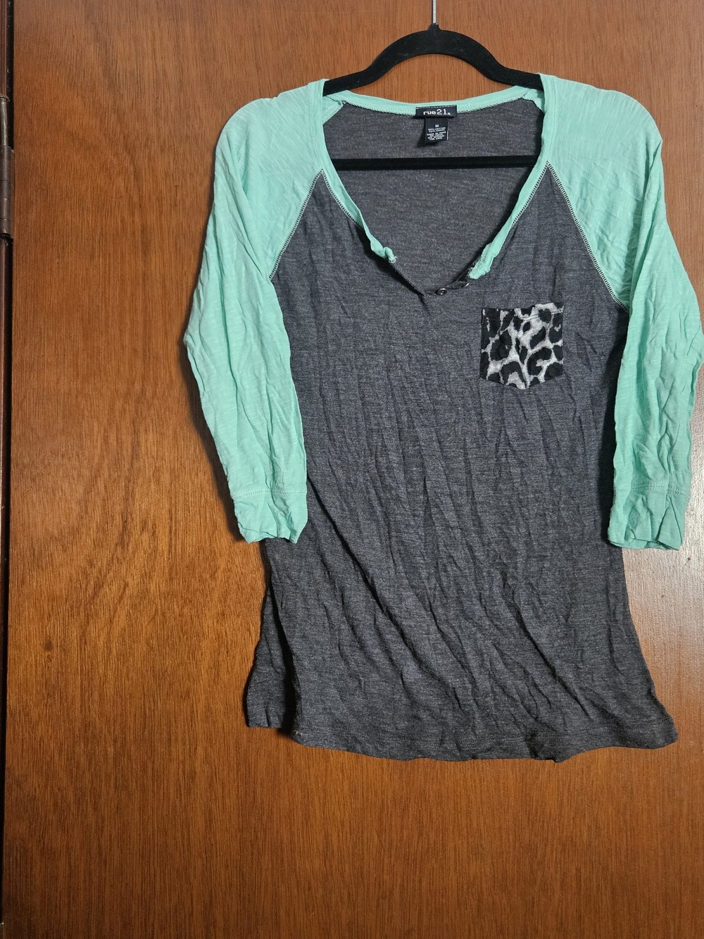 Rue21 Charcoal Gray Raglan Top with Mint Green Sleeves and Leopard Pocket